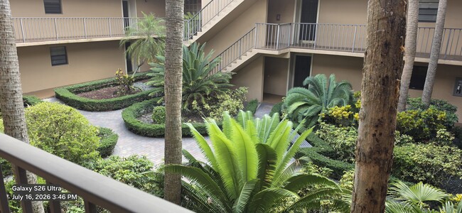 Vista al jardín - 10425 SW 112th Ave