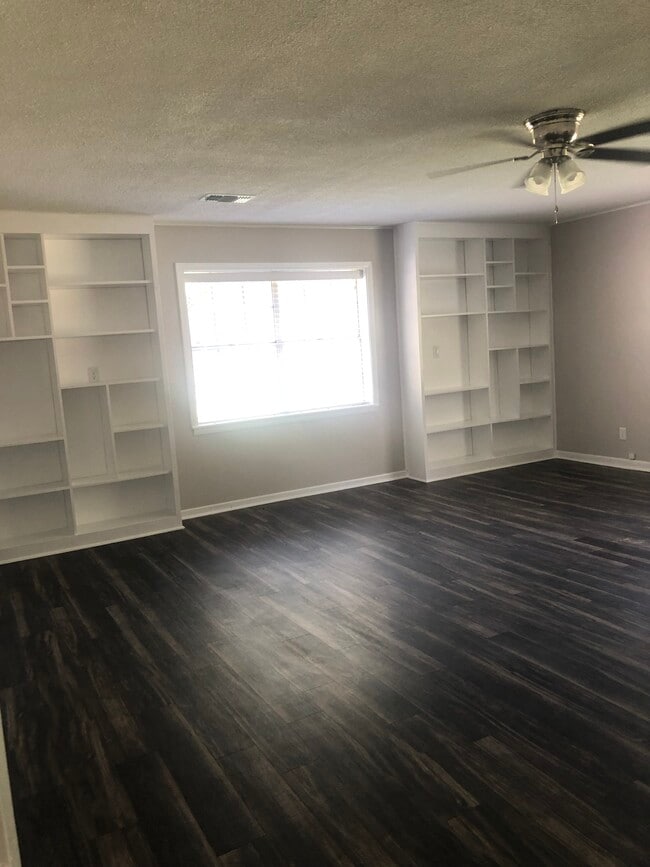 Bonus Room w/ built ins and additional storage space - 100 Medina Dr