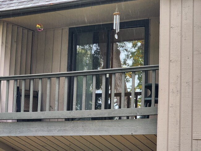 Foto del edificio - 10 Deepwood Dr