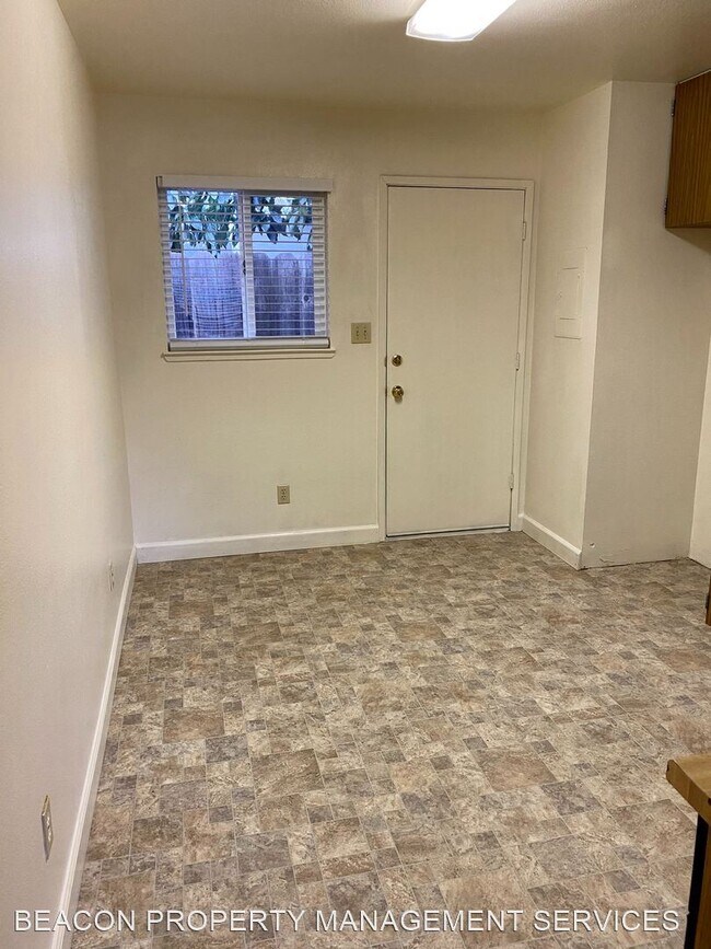 Building Photo - 2 br, 1 bath House - 425 HILBORN STREET #C