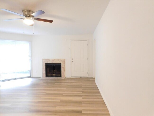 Foto del edificio - 8787 Brae Acres Rd