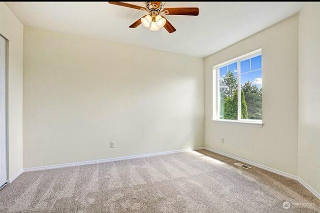 Building Photo - 22622 SE 268th Pl