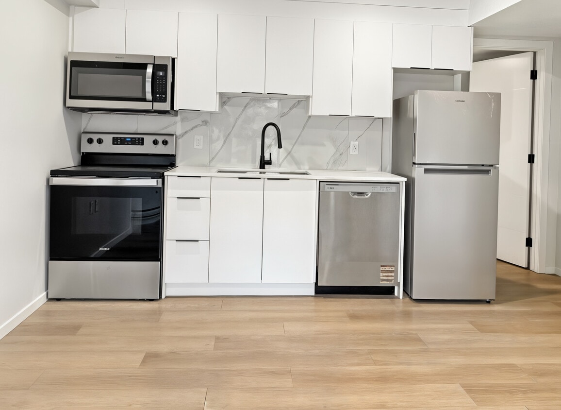 Primary Photo - 9305-9123 123 Ave NW