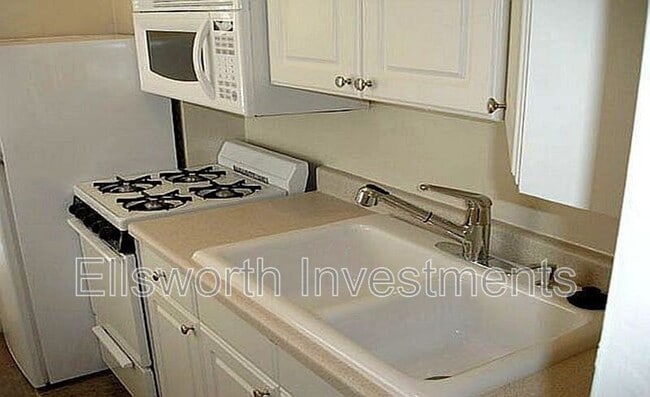 Building Photo - 3513 Park Blvd