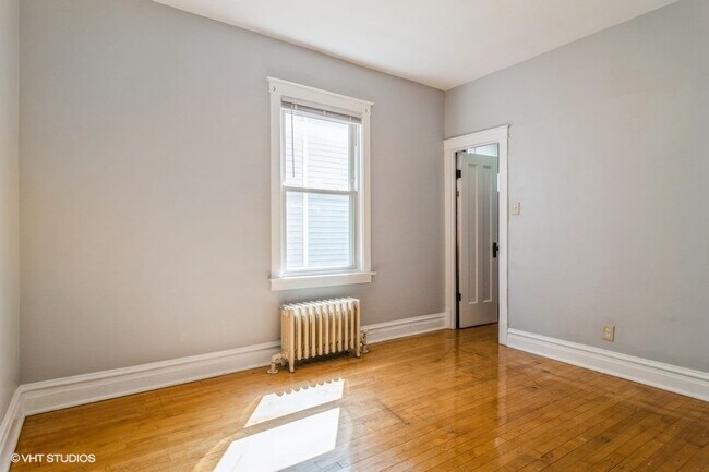 Building Photo - 5131 W Henderson St