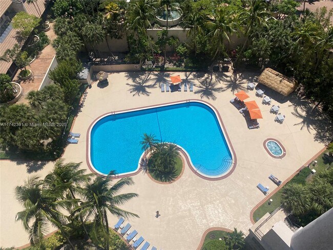 Foto del edificio - 540 Brickell Key Dr