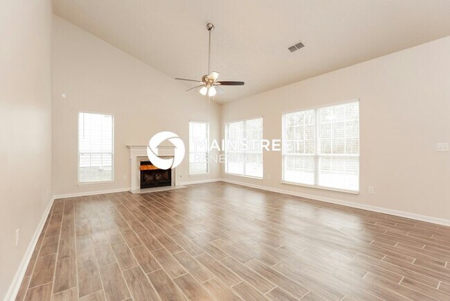 Foto del edificio - 3 Bedroom Pet-Friendly Home in ANTIOCH, TN with Main Street Renewal