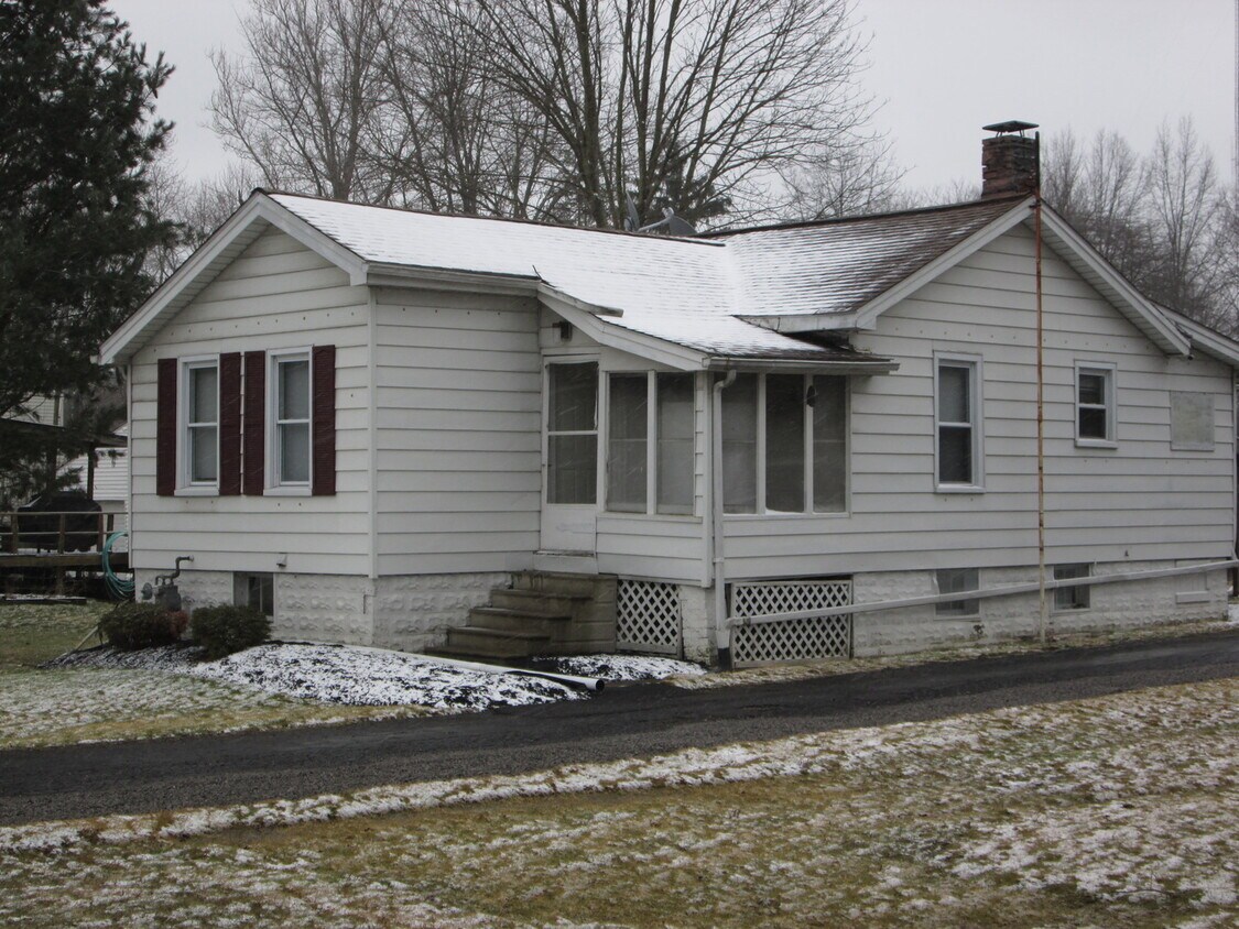 Primary Photo - 1845 Tibbetts Wick Rd