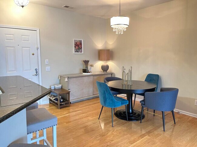 Building Photo - 14827 Santa Lucia Dr