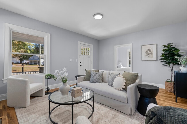 Building Photo - 7 Devotion Rd