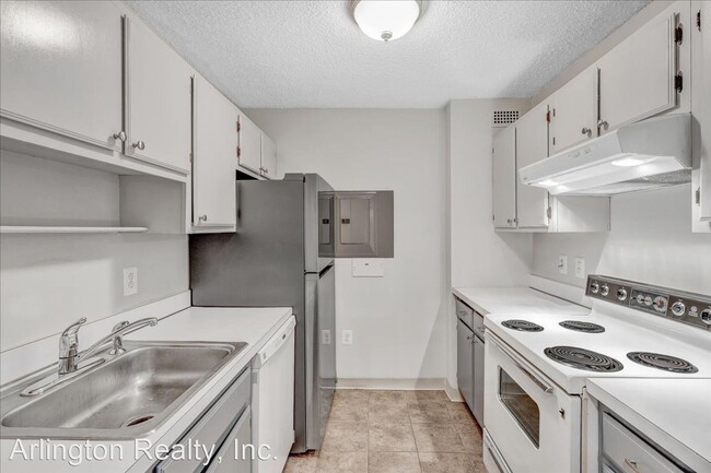 Building Photo - 1 br, 1 bath House - 200 N. Pickett St.  #314
