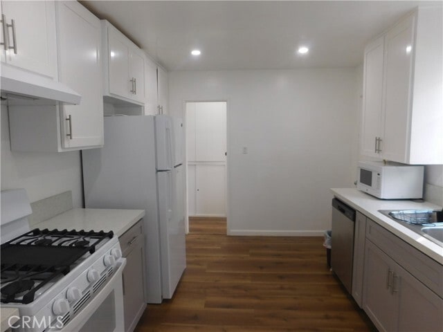 Building Photo - 4580 W El Segundo Blvd