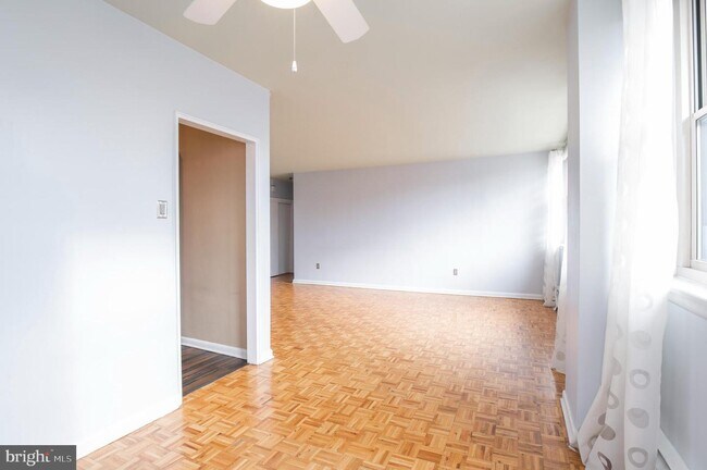Building Photo - 1301 N Harrison St