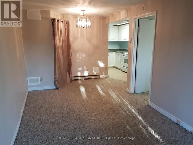 Building Photo - 22 Palmer Dr