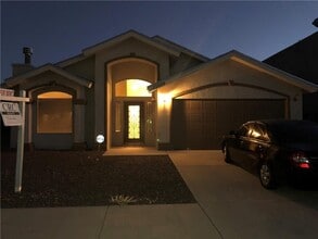 Building Photo - 12604 Paseo Rae Ave