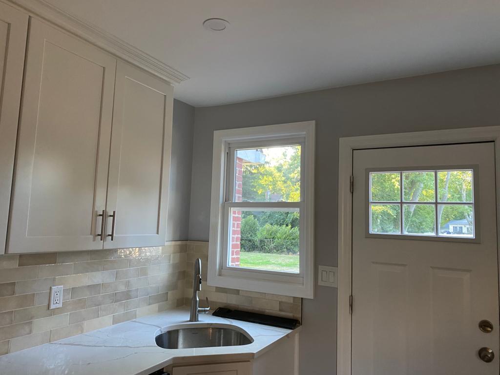 Kitchen Picture - 21 E Maple Rd