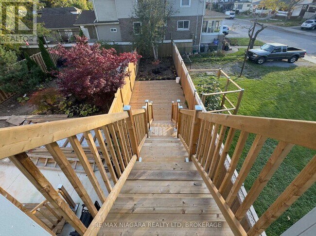 Photo du bâtiment - 4992 McRae St