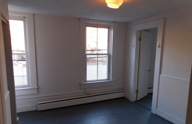 Foto del edificio - 145 King George St