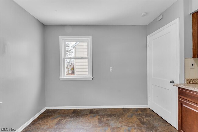 Foto del edificio - 2506 Brookdale Ave