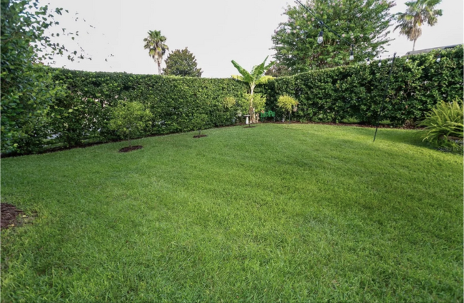 Building Photo - 423 Sandringham Ct