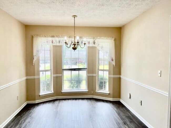 Foto del edificio - Pebblecreek Dr #22 &amp; 24