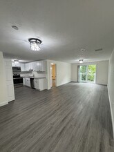 Building Photo - 267 Mill St