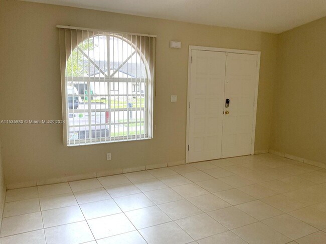 Foto del edificio - 14490 SW 174th Terrace
