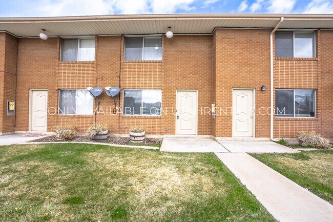 Building Photo - 186 W 100 N