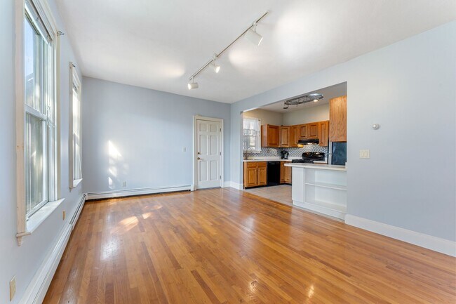 Foto del edificio - 42 Woodlawn St