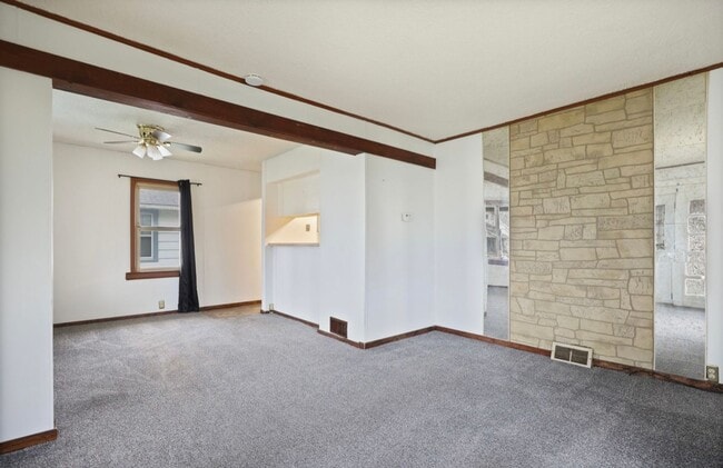 Building Photo - Charming 2 Bedroom, 1 Bath Home on Reed St – Move-In Ready!