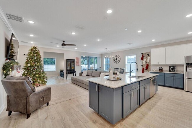 Foto del edificio - 3518 77 Ct E