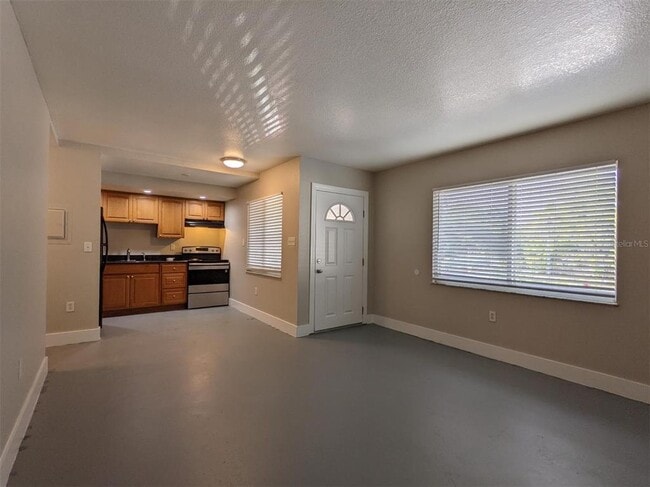 Foto del edificio - 1090 Cocoanut Ave