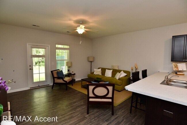 Building Photo - 3 br, 2.5 bath House - 127 Ainsdale Drive