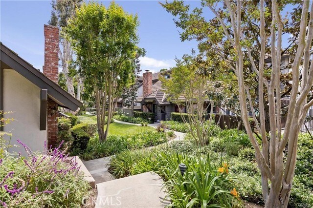 Foto del edificio - 2440 Brittany Woods Ln