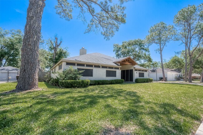 Foto del edificio - 3019 Stoney Brook Dr