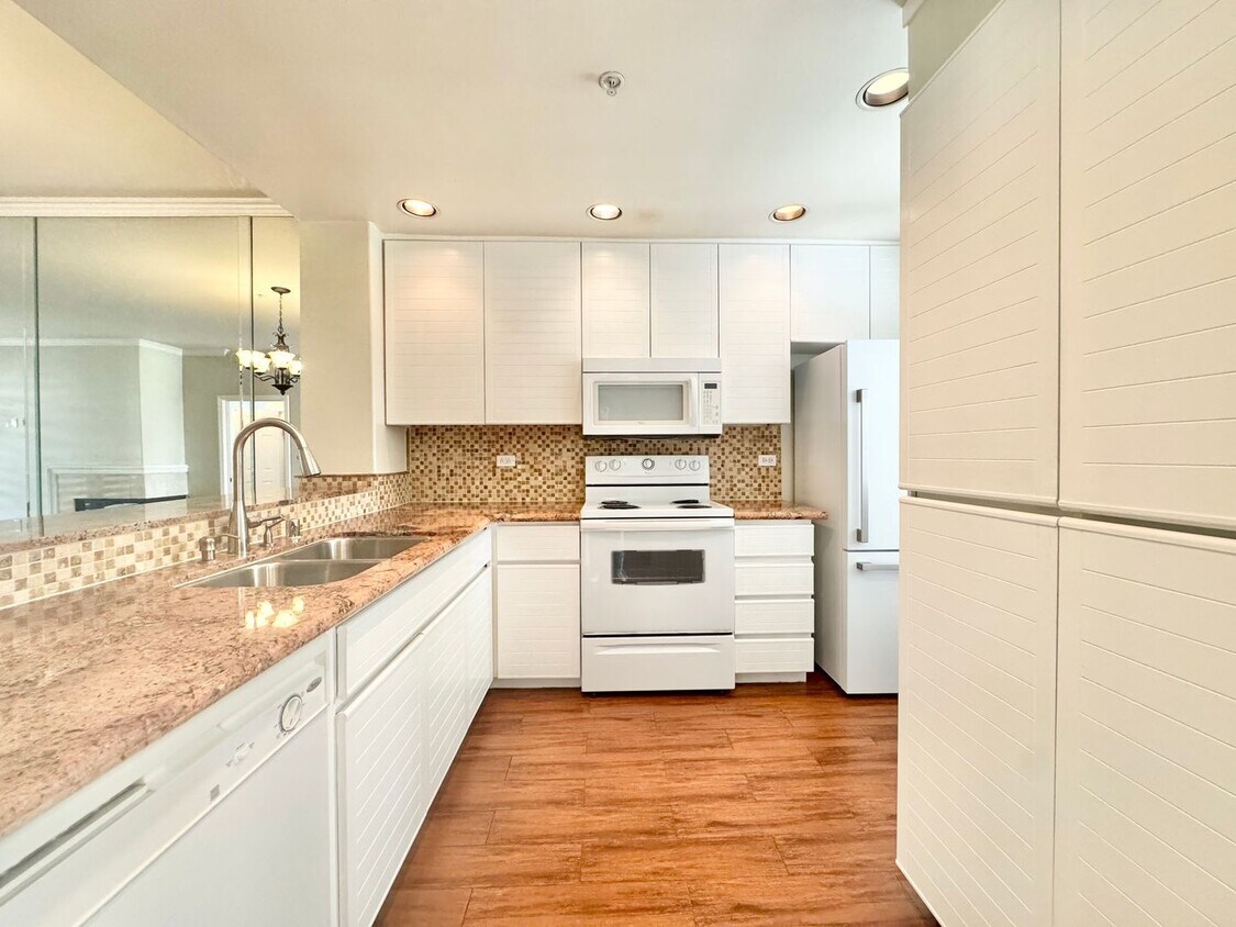 Foto principal - Beautiful 2bd/1ba in Irvine with tons of A...