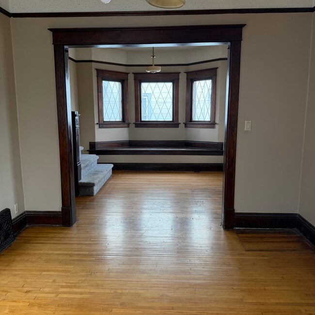 Foto del edificio - 239 N French Ave