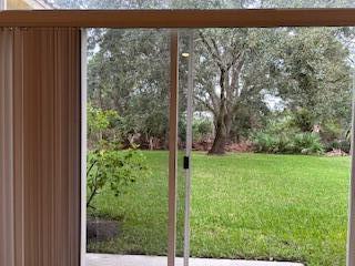 Foto del edificio - 6211 Arlington Way