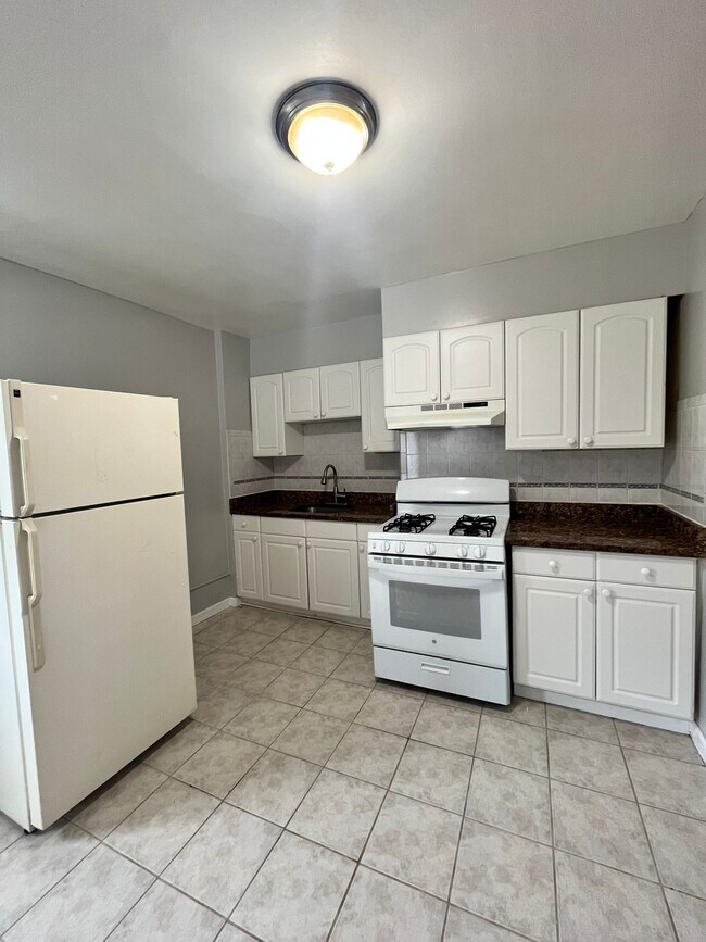 343 Princeton Ave 2 - 335 Princeton Ave