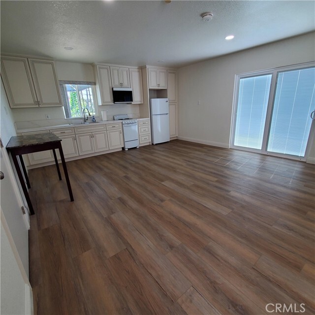 Building Photo - 4124 Chino Ave