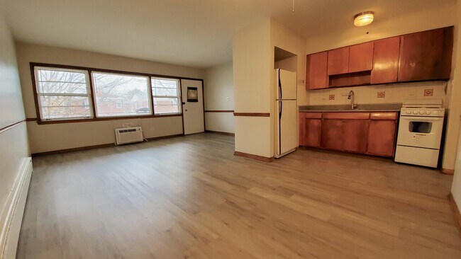 Building Photo - 1005 N Harlem Ave