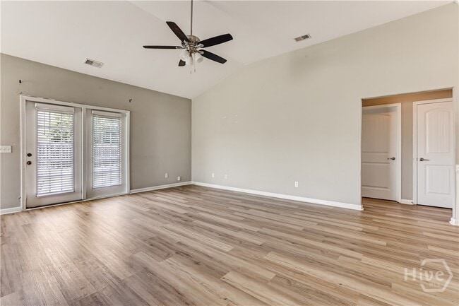 Foto del edificio - 32 Bay Willow Ct