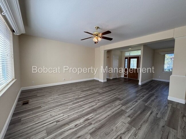 Building Photo - 2963 Hot Springs Dr