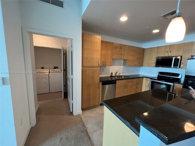 Building Photo - 300 S Australian Ave