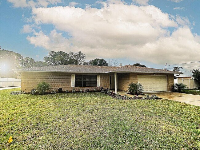 Building Photo - 544 Coleman Dr W