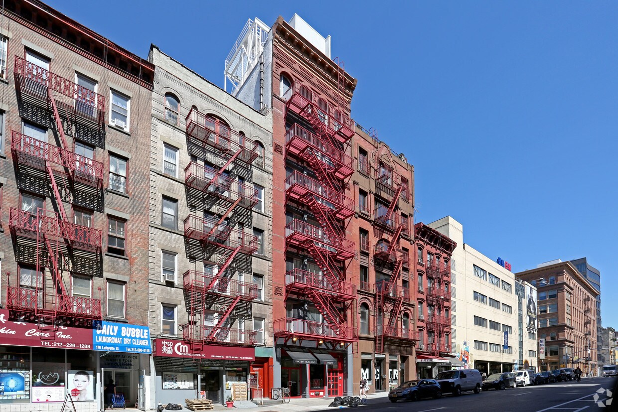 Primary Photo - 180 Lafayette St
