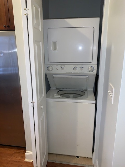 Building Photo - 28W520 Highlake - 201