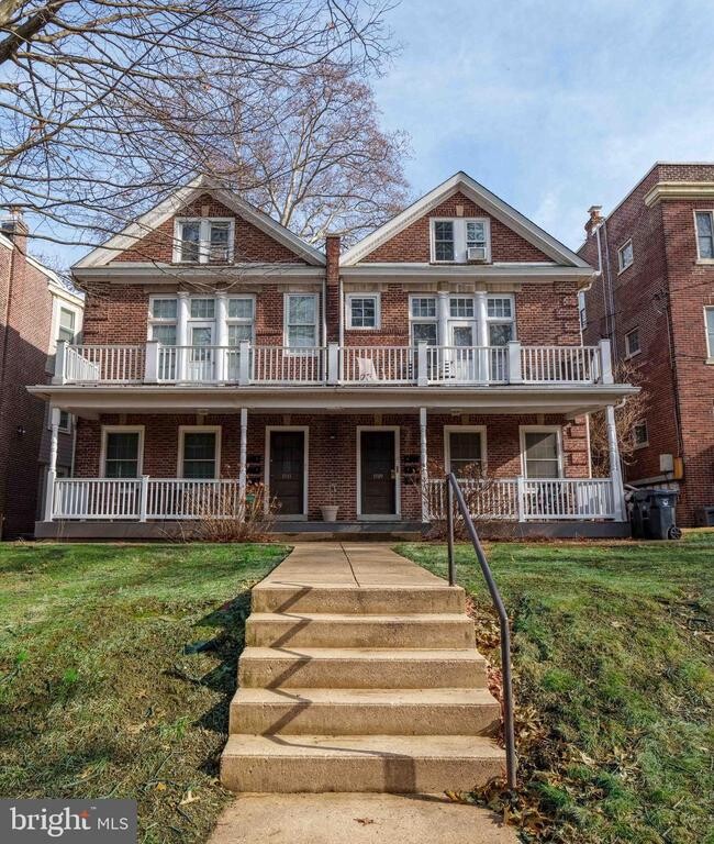 Building Photo - 1509 Delaware Ave