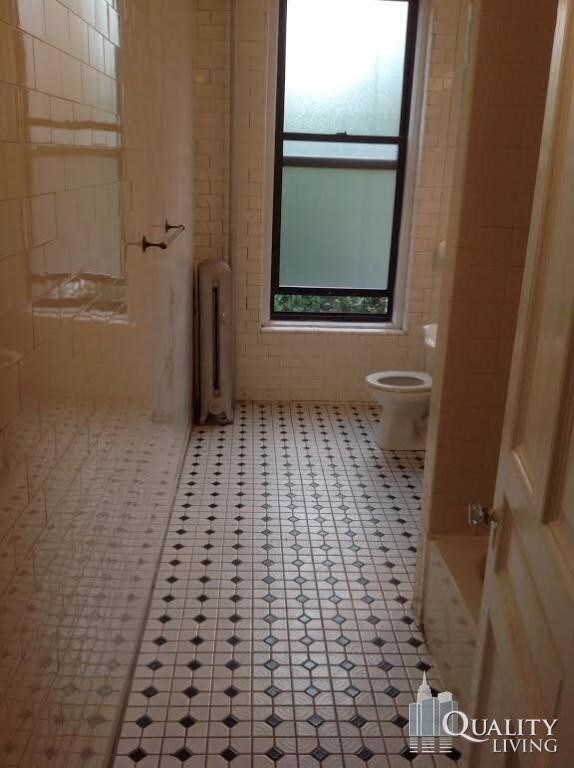 Building Photo - 317 W 88th St