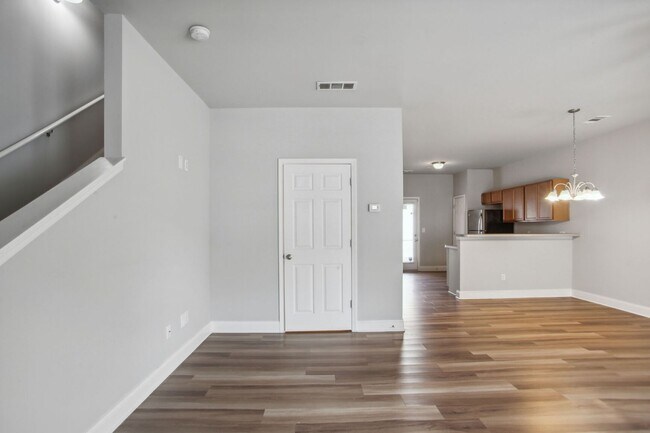 Building Photo - 5974 Westchase St